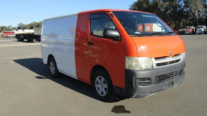 2005 toyota hiace van for sale