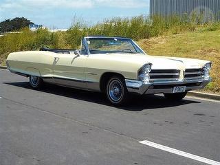 1965 Pontiac Bonneville 4D Cabriolet Photo