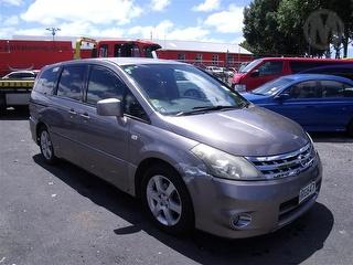2006 Nissan Presage Station Wagon Photo
