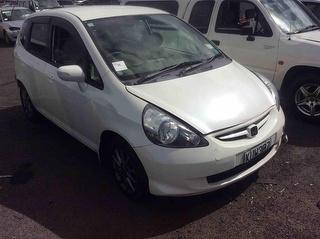 2006 Honda fit Hatch Photo