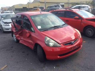 2002 Honda fit Hatch Photo